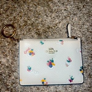 AUTH COACH FLORAL COMPACT LEATHER COIN & CARD HOLDER WALLET KEY RING NWOT